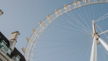 Zakończenie maila po angielsku — jakie zwroty są najlepsze w oficjalnych wiadomościach?