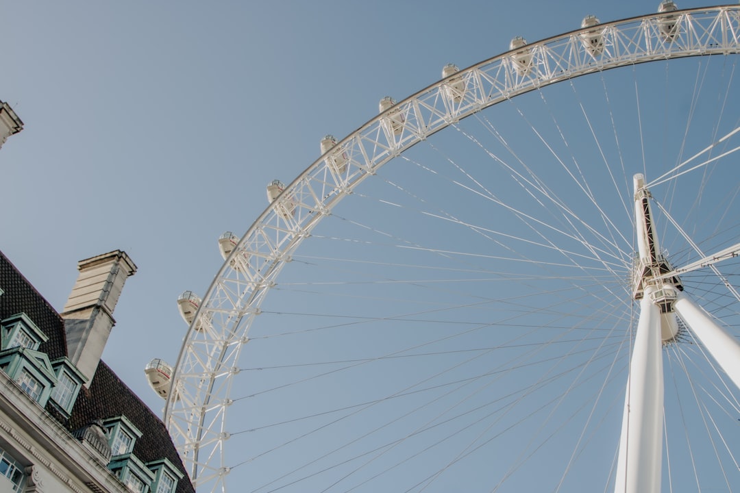 Zakończenie maila po angielsku — jakie zwroty są najlepsze w oficjalnych wiadomościach?